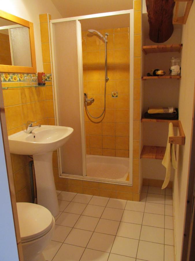 La Vache Sur Le Toit Bed & Breakfast Montagny  Екстериор снимка
